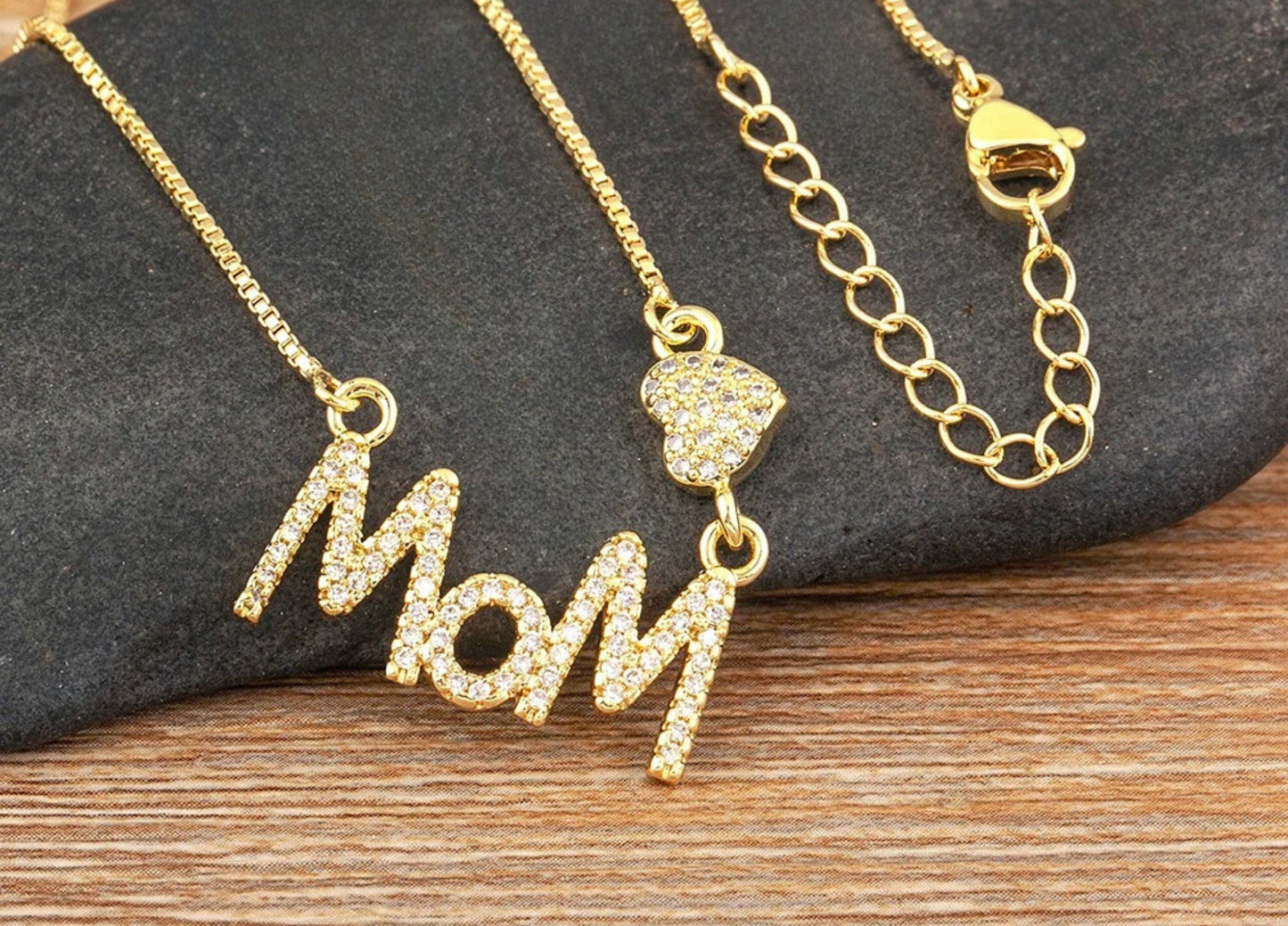 Cute Mom Necklace, Mothers Day Gift for Mom, Birthday Day Mom Necklace for Wife, Gold Plated Necklace for New Mom, Grandma Gift