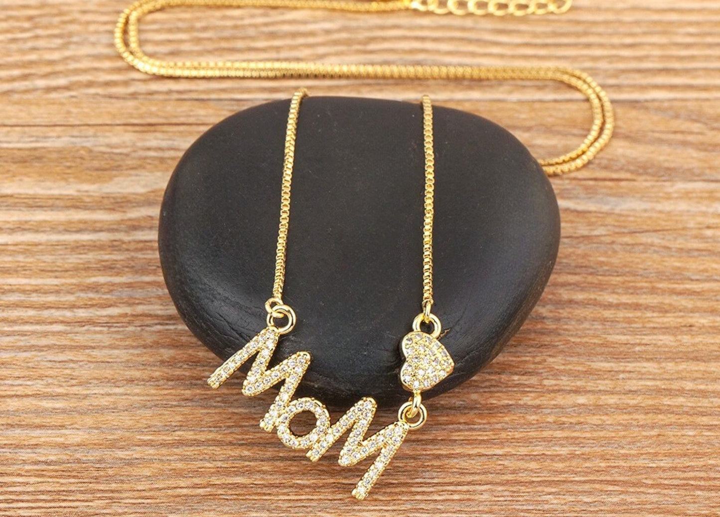 Cute Mom Necklace, Mothers Day Gift for Mom, Birthday Day Mom Necklace for Wife, Gold Plated Necklace for New Mom, Grandma Gift