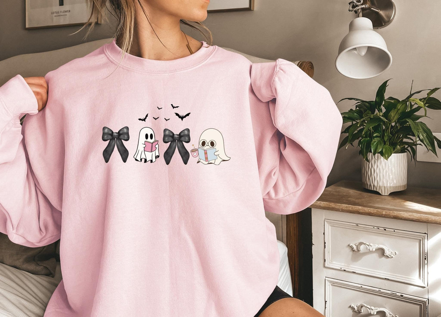 Funny Coquette Ghost Books Sweatshirt,Funny Halloween shirt women, spooky ghost halloween party gift, trick or treat cute fall tee