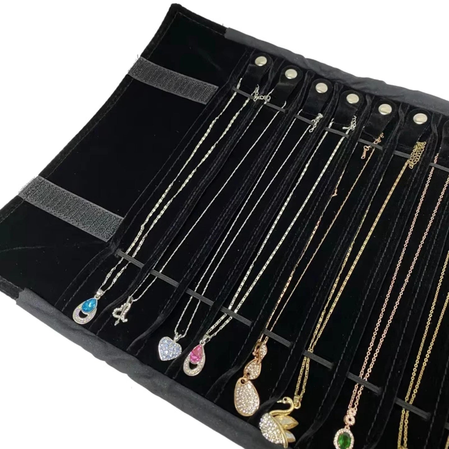 Velvet Necklace Organizer Roll, Portable Jewelry Holder with Velcro Closure, Travel Case for Necklaces & Chains, Anti-Tangle Storage Pouch