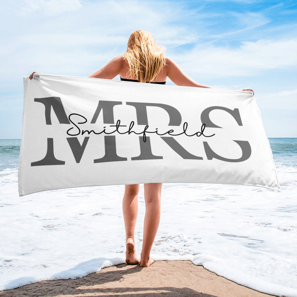 Personalized Mr. and Mrs. Beach Towel, His and Hers Custom Gift, Couple Newlywed Gift, Just Married Wedding Bride Groom Gift, Honeymoon Gift