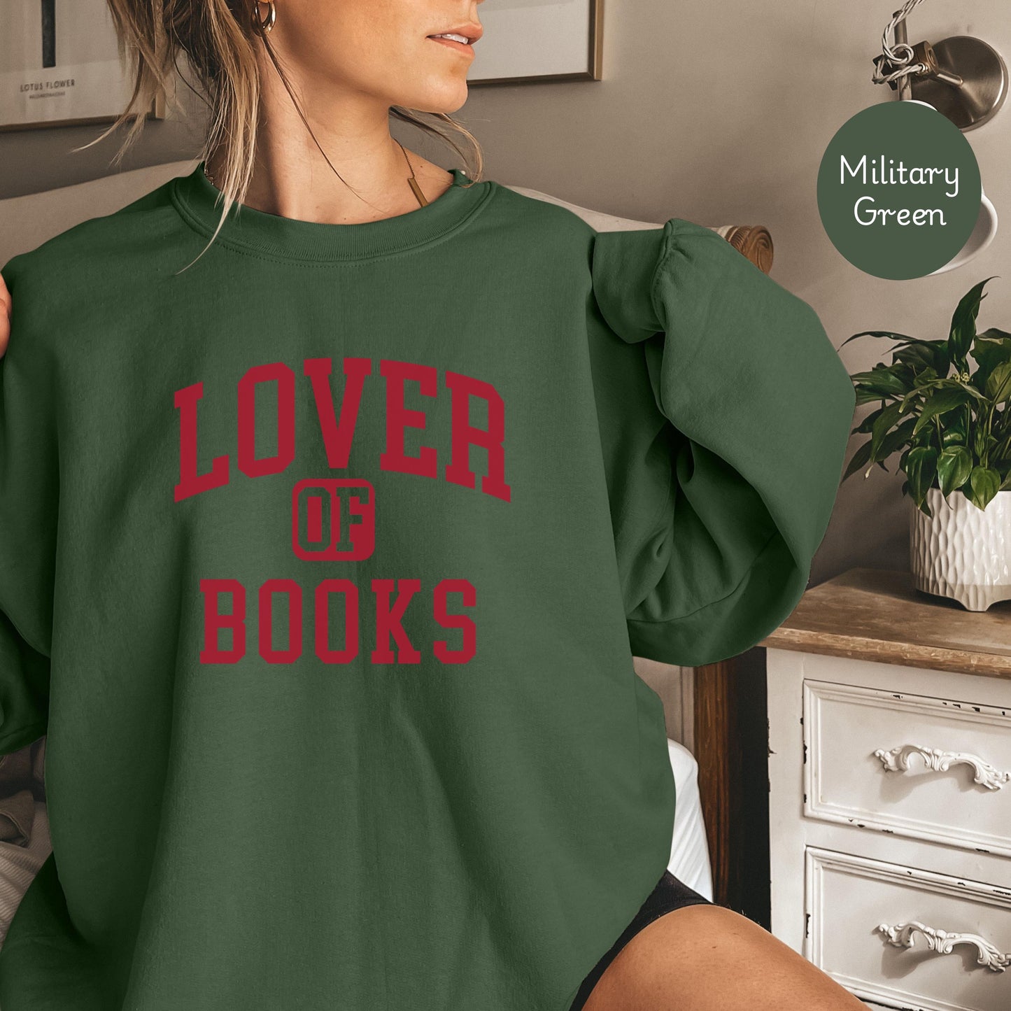 Valentines Sweatshirt for Book Lover, Lover of Books Sweatshirt, Bookworm sweatshirt, Bookish valentines gift, Book Club Reading Sweater