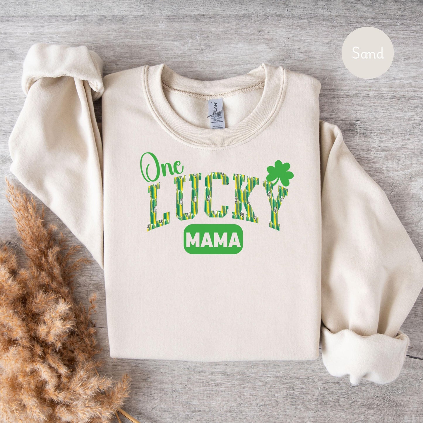 One Lucky Mama Sweatshirt, St Patricks Day Lucky Sweater for mom, Irish Shamrock Sweatshirt, Saint Patricks Day Sweatshirt Women