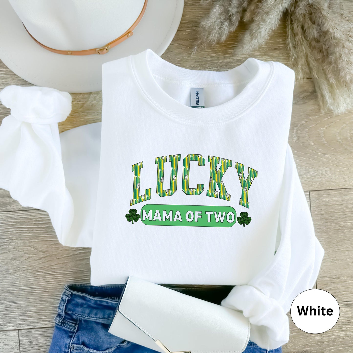 Personalized Lucky Sweatshirt for mom, St Patricks Day gift for mom, Irish Shamrock Sweatshirt, custom Saint Patricks Day mama sweatshirt