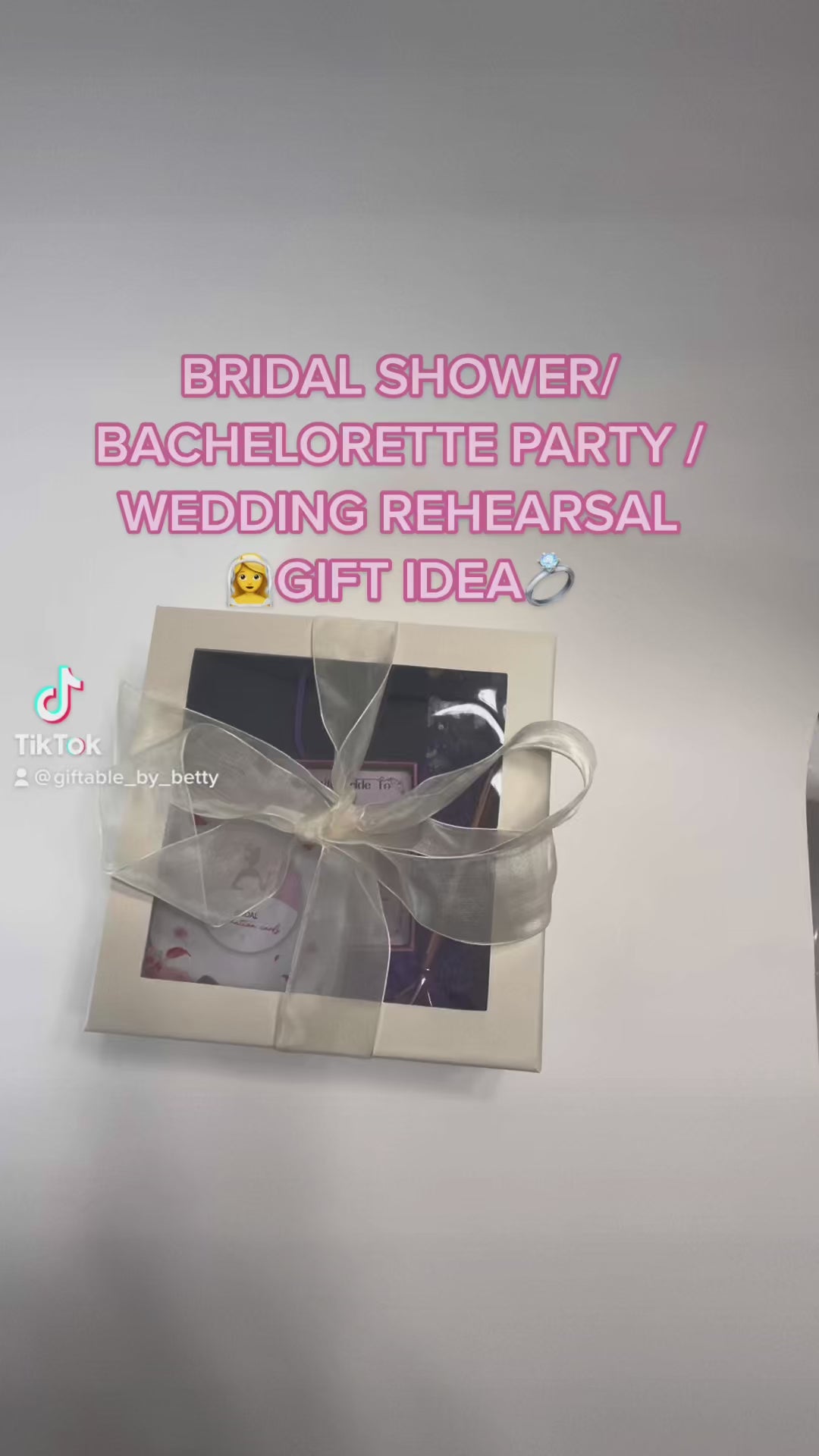 10 Amazing Wedding Gift Ideas For Couples - You Should Check Out!